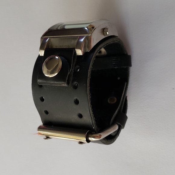 BEYOND America 🇺🇸  very stylish WATCH - Picture 6 of 8